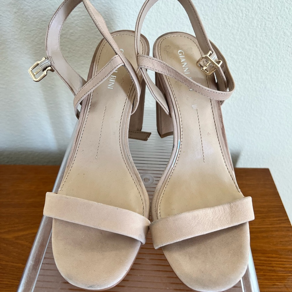 Gianni Bini tan suede sandals 8.5